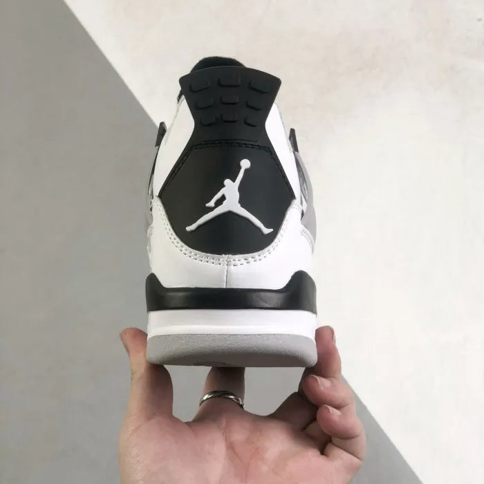 N - SNEAKERS