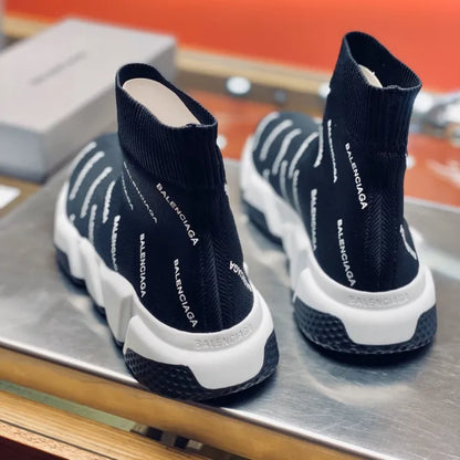 B - SNEAKERS