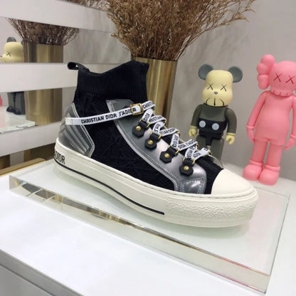 D - SNEAKERS