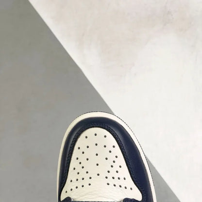 N - SNEAKERS