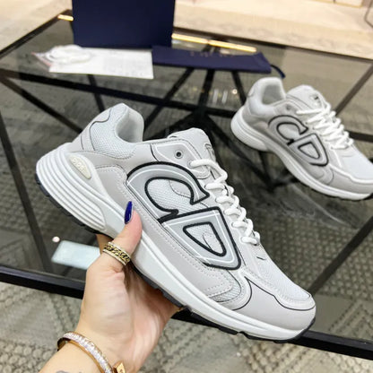 B - SNEAKERS