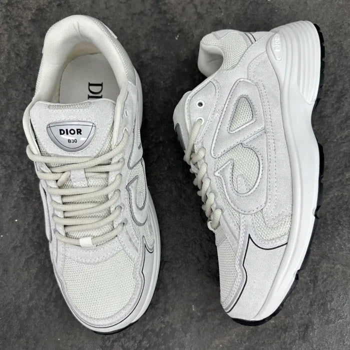 D - SNEAKERS