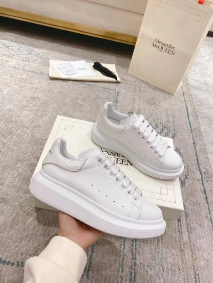 A - SNEAKERS