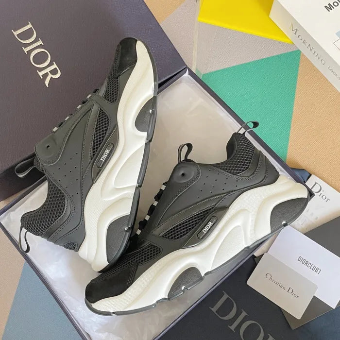 D - SNEAKERS