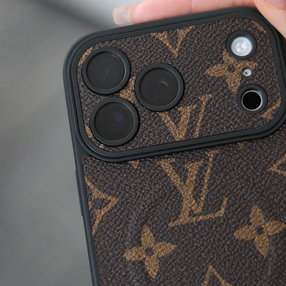MagSafe Classic Leather iPhone Case