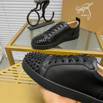 C - SNEAKERS