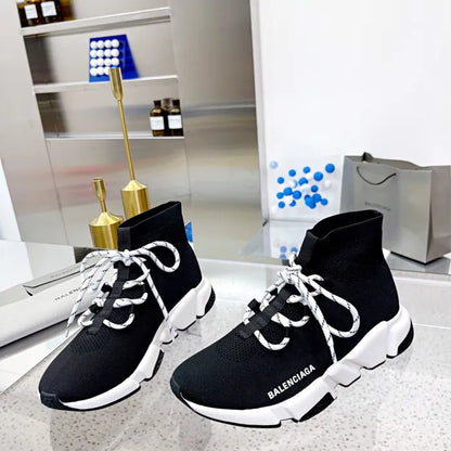 B - SNEAKERS