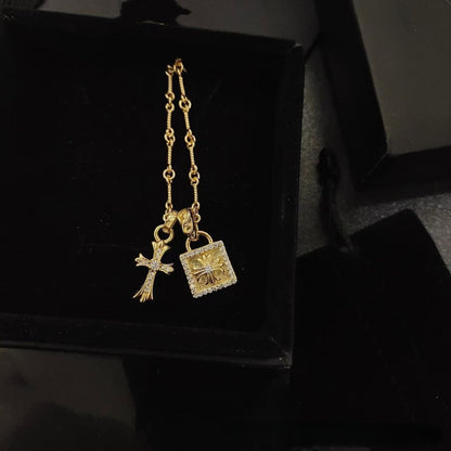 Cross pendant choker necklace