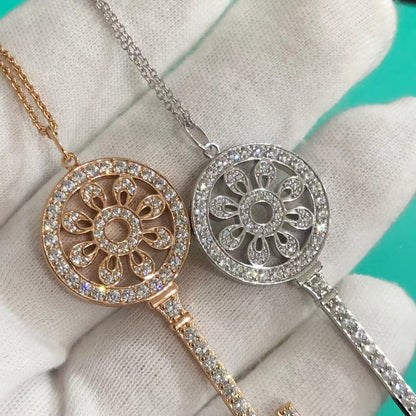 Light luxury key necklace sweater chain