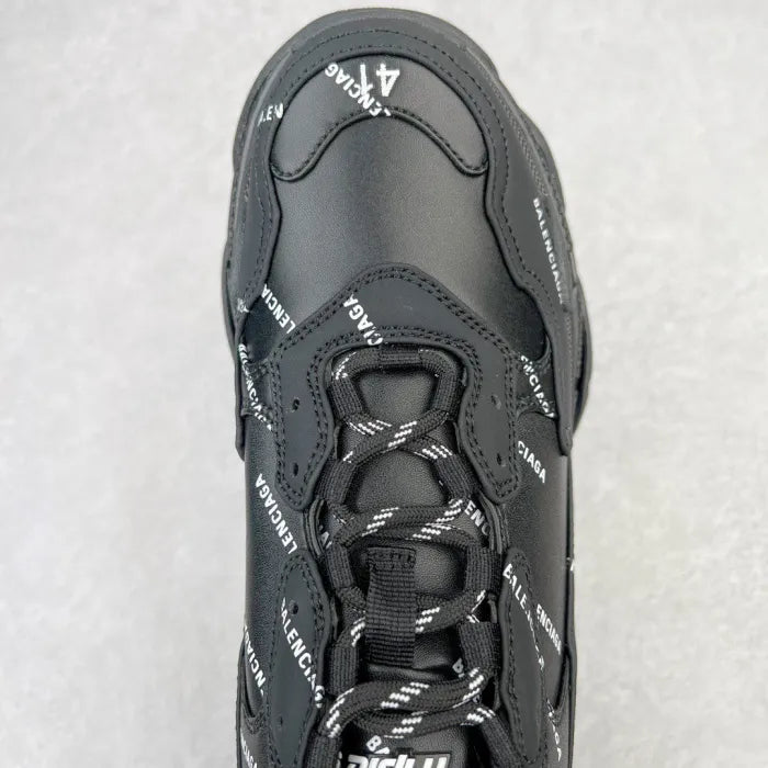 B - SNEAKERS