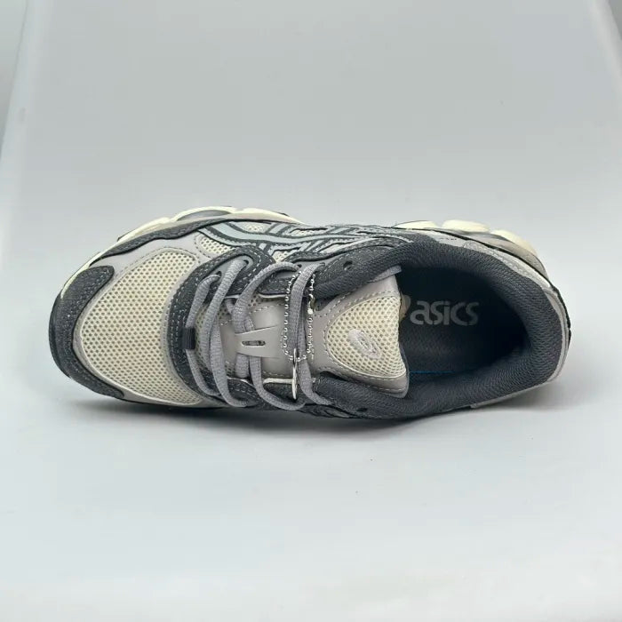 A - SNEAKERS
