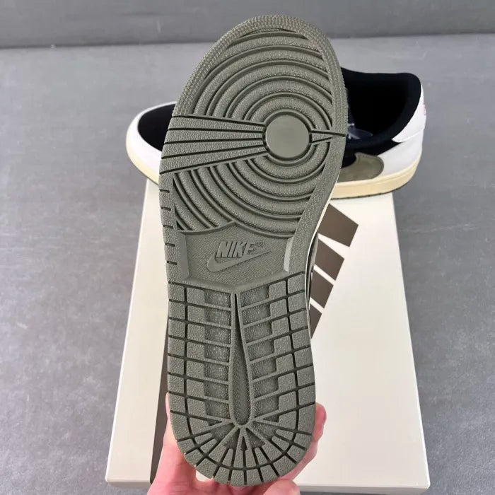 N - SNEAKERS