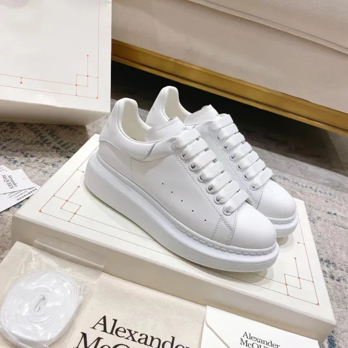 A - SNEAKERS