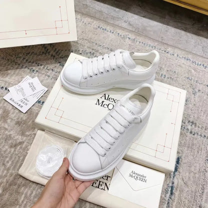 A - SNEAKERS