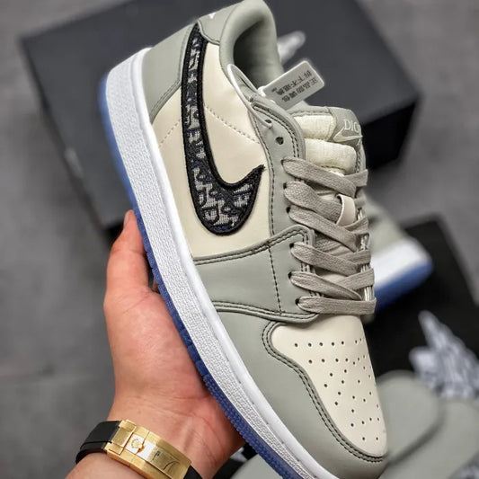 N - SNEAKERS