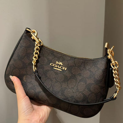 Versatile Teri Shoulder Bag